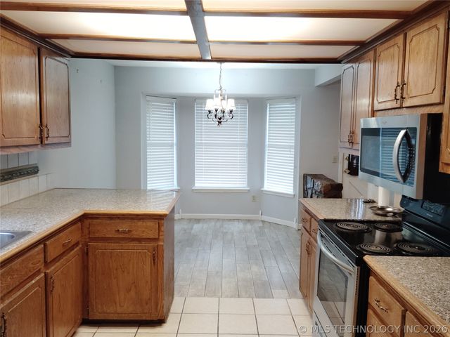 2909 S 122nd East Avenue, Tulsa, OK 74129