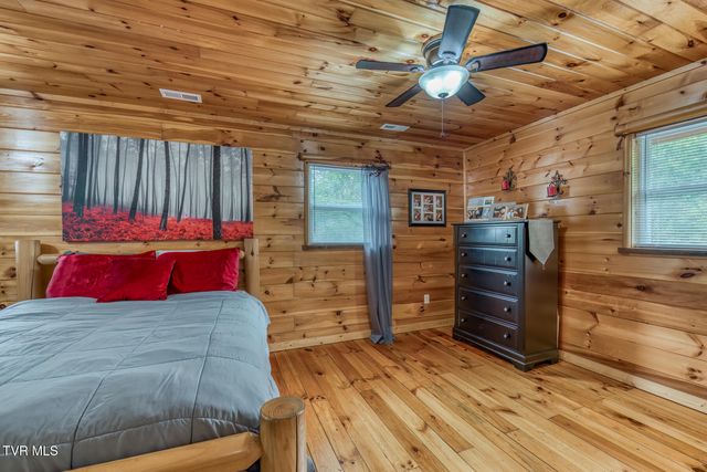 160 Conley Stevens Road, Roan Mountain, TN 37687