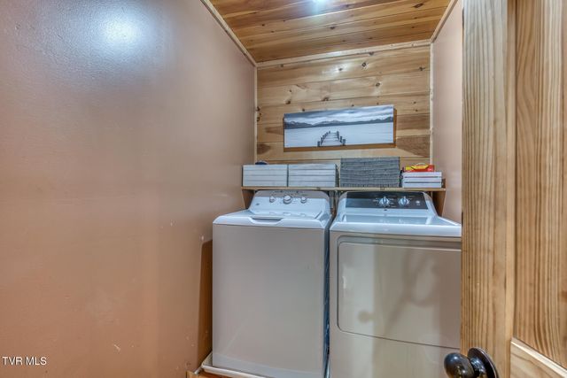 160 Conley Stevens Road, Roan Mountain, TN 37687