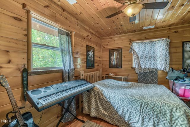 160 Conley Stevens Road, Roan Mountain, TN 37687