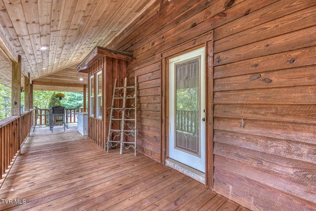 160 Conley Stevens Road, Roan Mountain, TN 37687