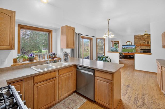 9607 82nd PLACE, Pleasant Prairie, WI 53158