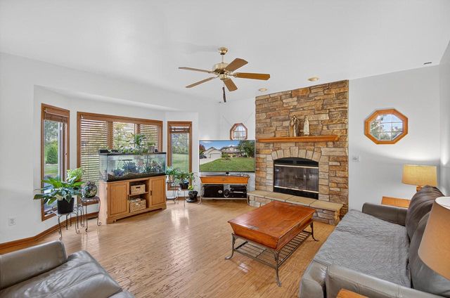 9607 82nd PLACE, Pleasant Prairie, WI 53158