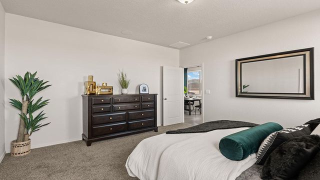 8 E El Nido Court, Los Lunas, NM 87031