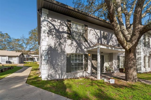 5182 SUNRIDGE PALMS DRIVE 5182, Tampa, FL 33617