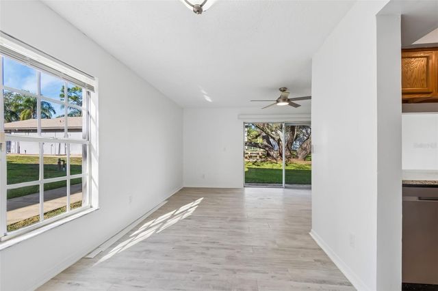5182 SUNRIDGE PALMS DRIVE 5182, Tampa, FL 33617