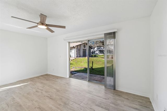 5182 SUNRIDGE PALMS DRIVE 5182, Tampa, FL 33617