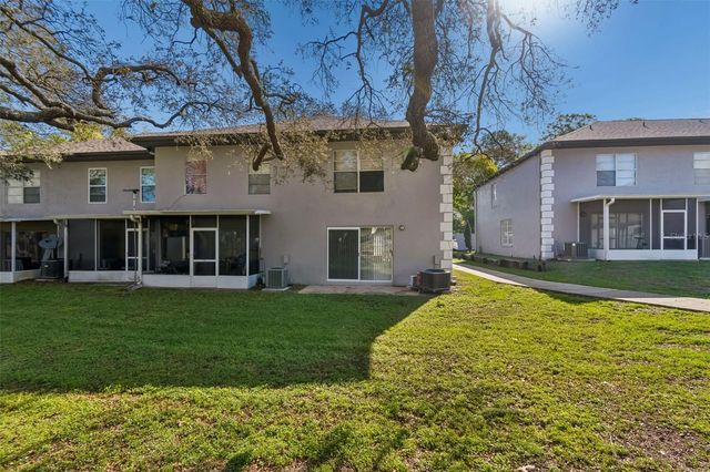 5182 SUNRIDGE PALMS DRIVE 5182, Tampa, FL 33617