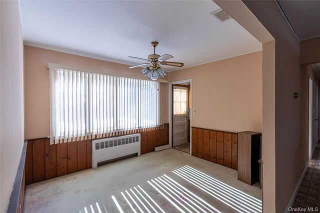 106 Powell Court, North Babylon, NY 11703