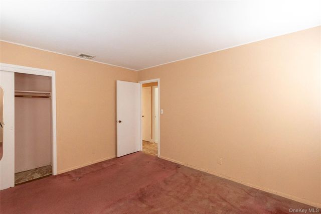 106 Powell Court, North Babylon, NY 11703