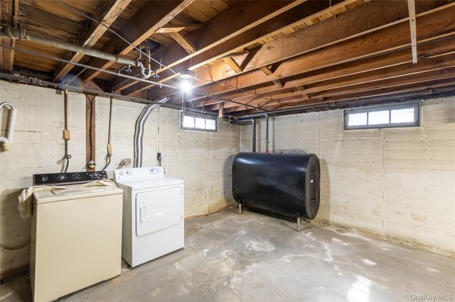 106 Powell Court, North Babylon, NY 11703