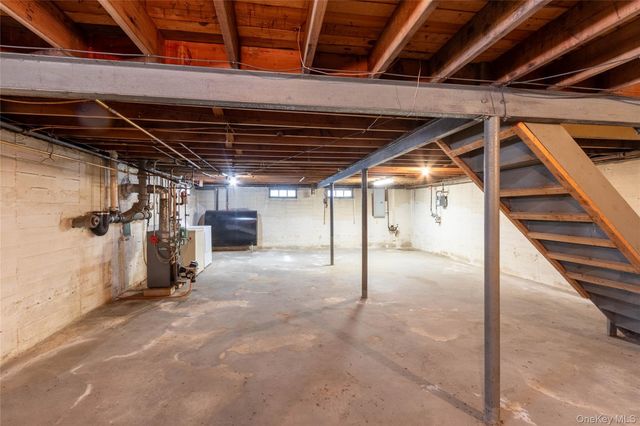 106 Powell Court, North Babylon, NY 11703