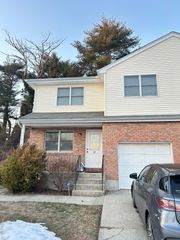 23 Dalex Court, Glen Cove, NY 11542