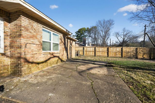 3926 KERWIN DR, Memphis, TN 38128