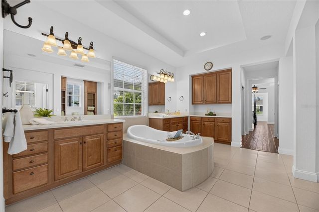 715 ISLEBAY DRIVE, Apollo Beach, FL 33572