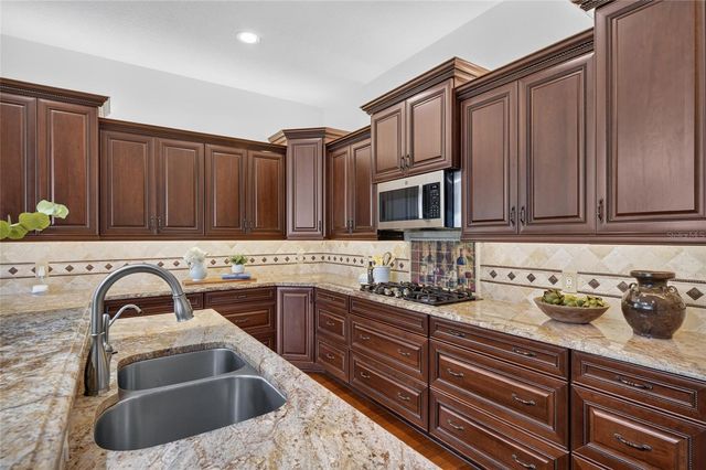 715 ISLEBAY DRIVE, Apollo Beach, FL 33572