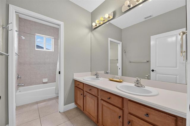 715 ISLEBAY DRIVE, Apollo Beach, FL 33572