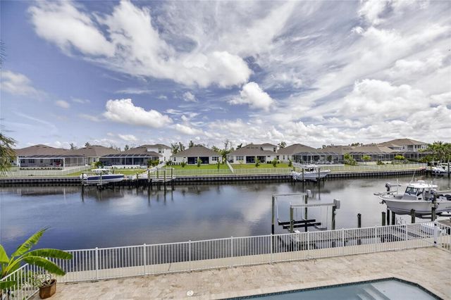 715 ISLEBAY DRIVE, Apollo Beach, FL 33572