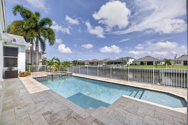 715 ISLEBAY DRIVE, Apollo Beach, FL 33572