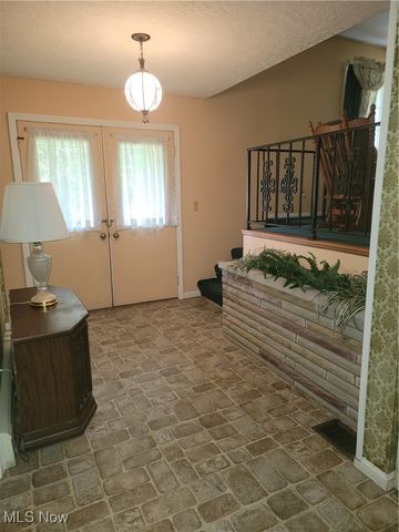5622 Donna Drive, Ashtabula, OH 44004