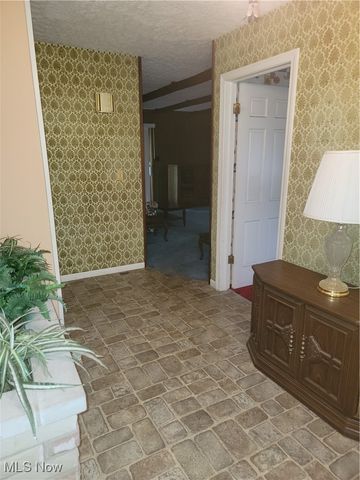 5622 Donna Drive, Ashtabula, OH 44004