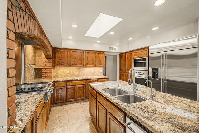 430 E ESTERO Lane, Litchfield Park, AZ 85340
