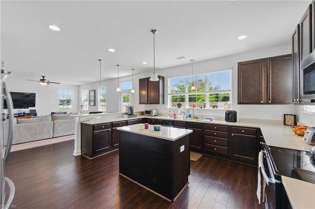 4128 Ardent CIR, Virginia Beach, VA 23456