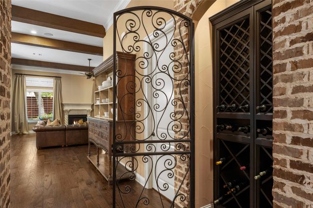 705 Strauss, Colleyville, TX 76034