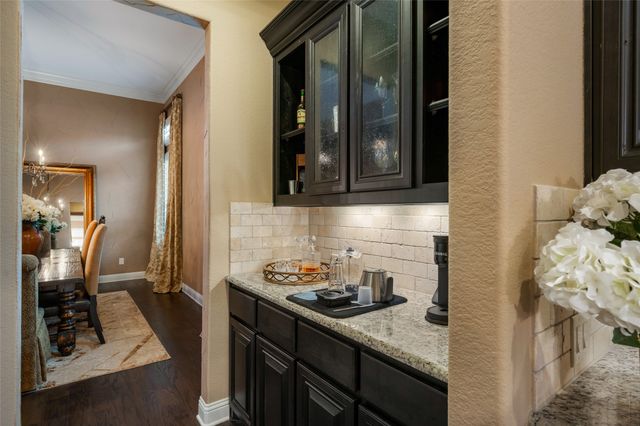 705 Strauss, Colleyville, TX 76034