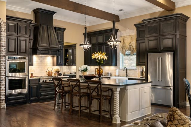 705 Strauss, Colleyville, TX 76034