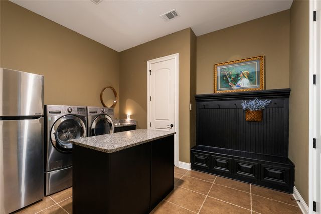 705 Strauss, Colleyville, TX 76034