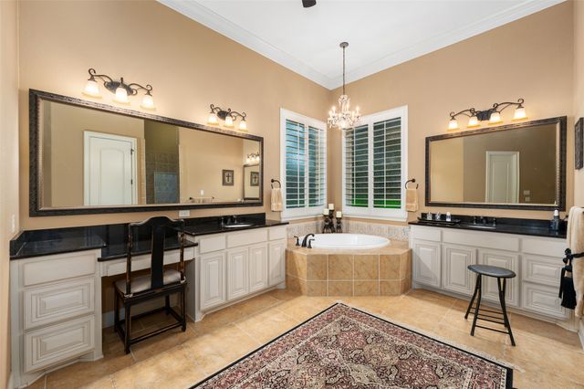 705 Strauss, Colleyville, TX 76034