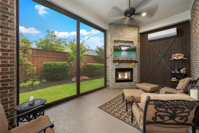 705 Strauss, Colleyville, TX 76034