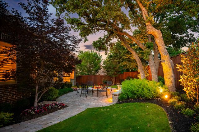 705 Strauss, Colleyville, TX 76034