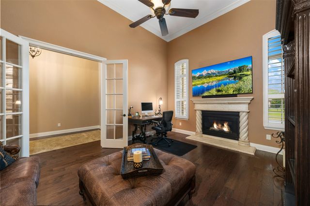705 Strauss, Colleyville, TX 76034