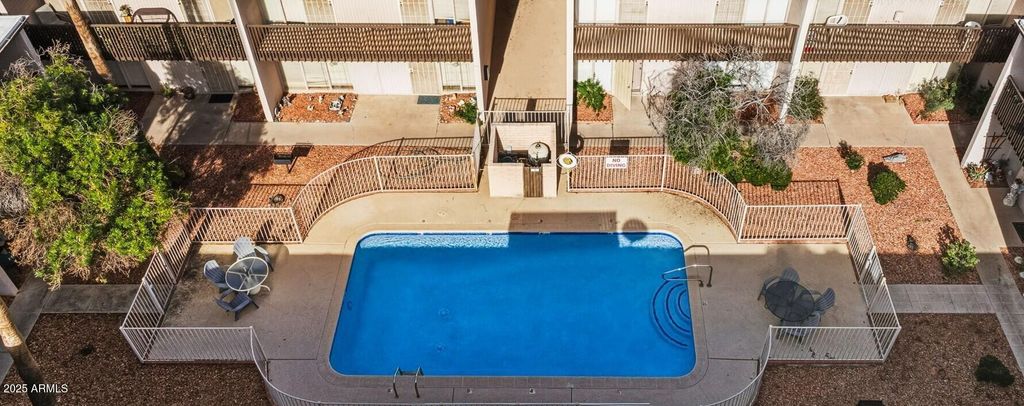 Image 1 of property listing at 1828 W TUCKEY Lane 8, Phoenix, AZ 85015