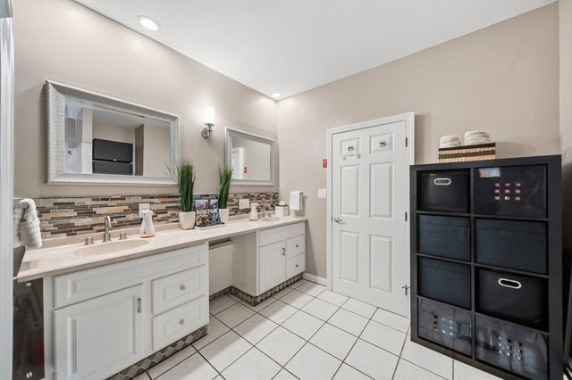 22 Cedar St, Wellesley, MA 02482
