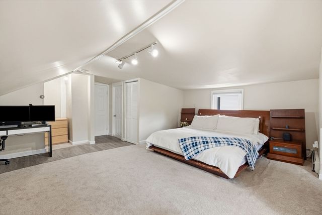 22 Cedar St, Wellesley, MA 02482