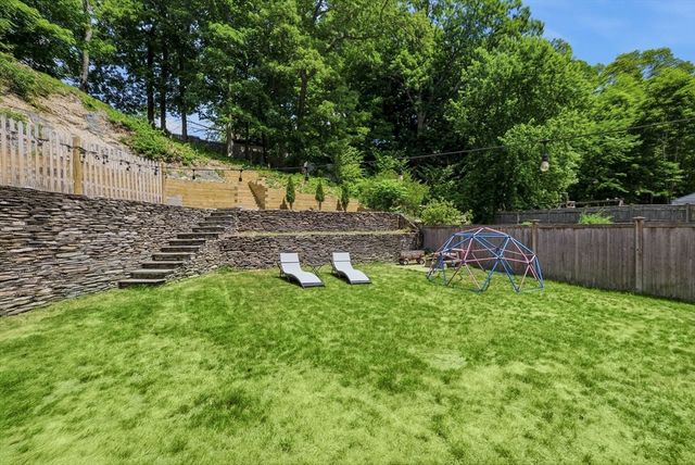 22 Cedar St, Wellesley, MA 02482