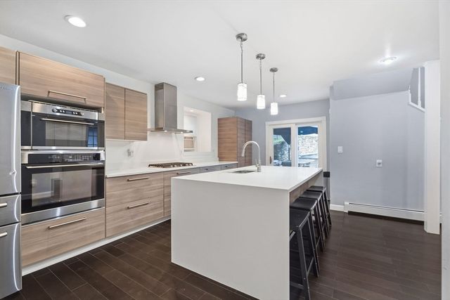 22 Cedar St, Wellesley, MA 02482