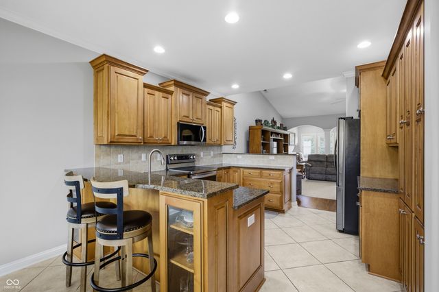 5176 Marco Drive, Columbus, IN 47203