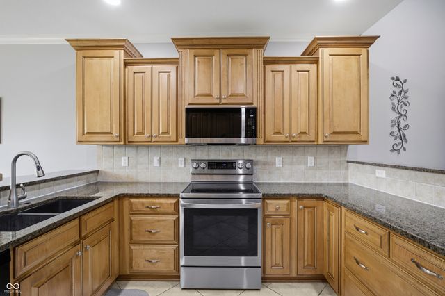 5176 Marco Drive, Columbus, IN 47203