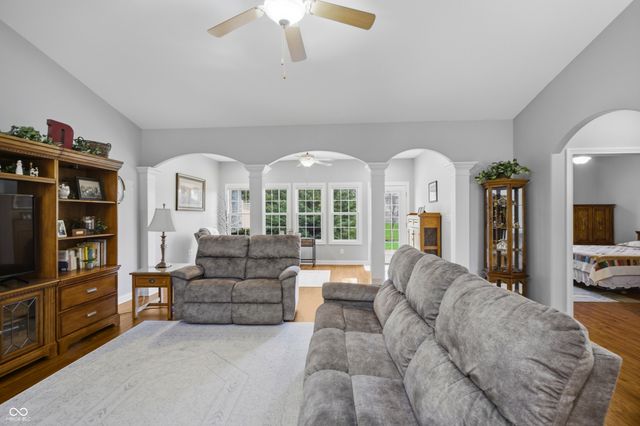 5176 Marco Drive, Columbus, IN 47203