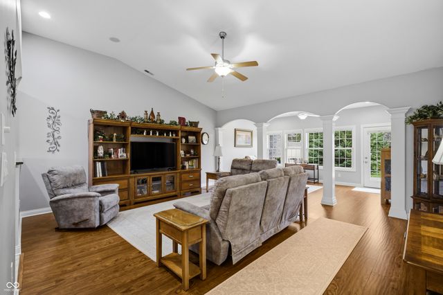 5176 Marco Drive, Columbus, IN 47203