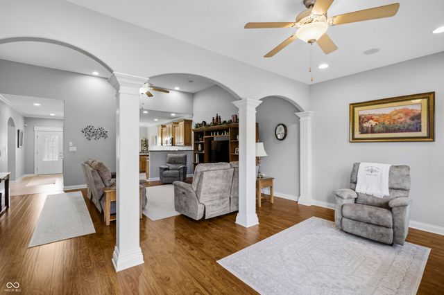 5176 Marco Drive, Columbus, IN 47203