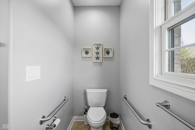 5176 Marco Drive, Columbus, IN 47203