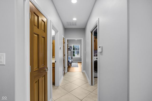 5176 Marco Drive, Columbus, IN 47203