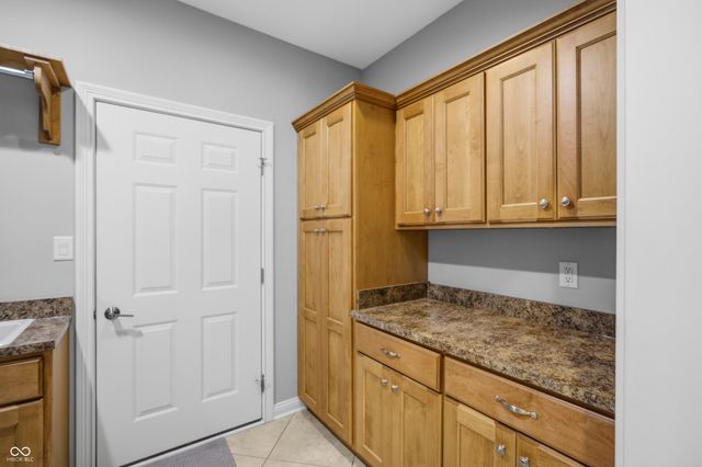 5176 Marco Drive, Columbus, IN 47203