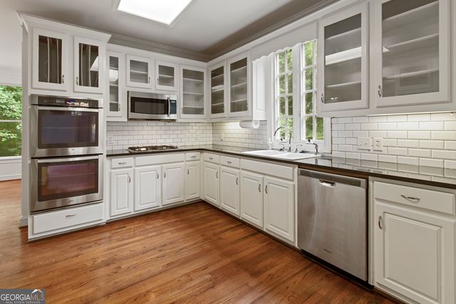 1593 Walkway Court SW, Lilburn, GA 30047