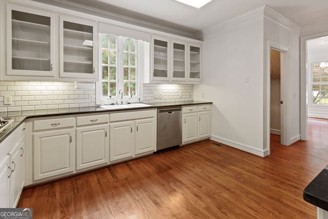 1593 Walkway Court SW, Lilburn, GA 30047